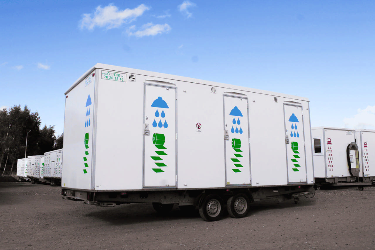 Duschvagn med 3 separata badrum (m/ toalett)