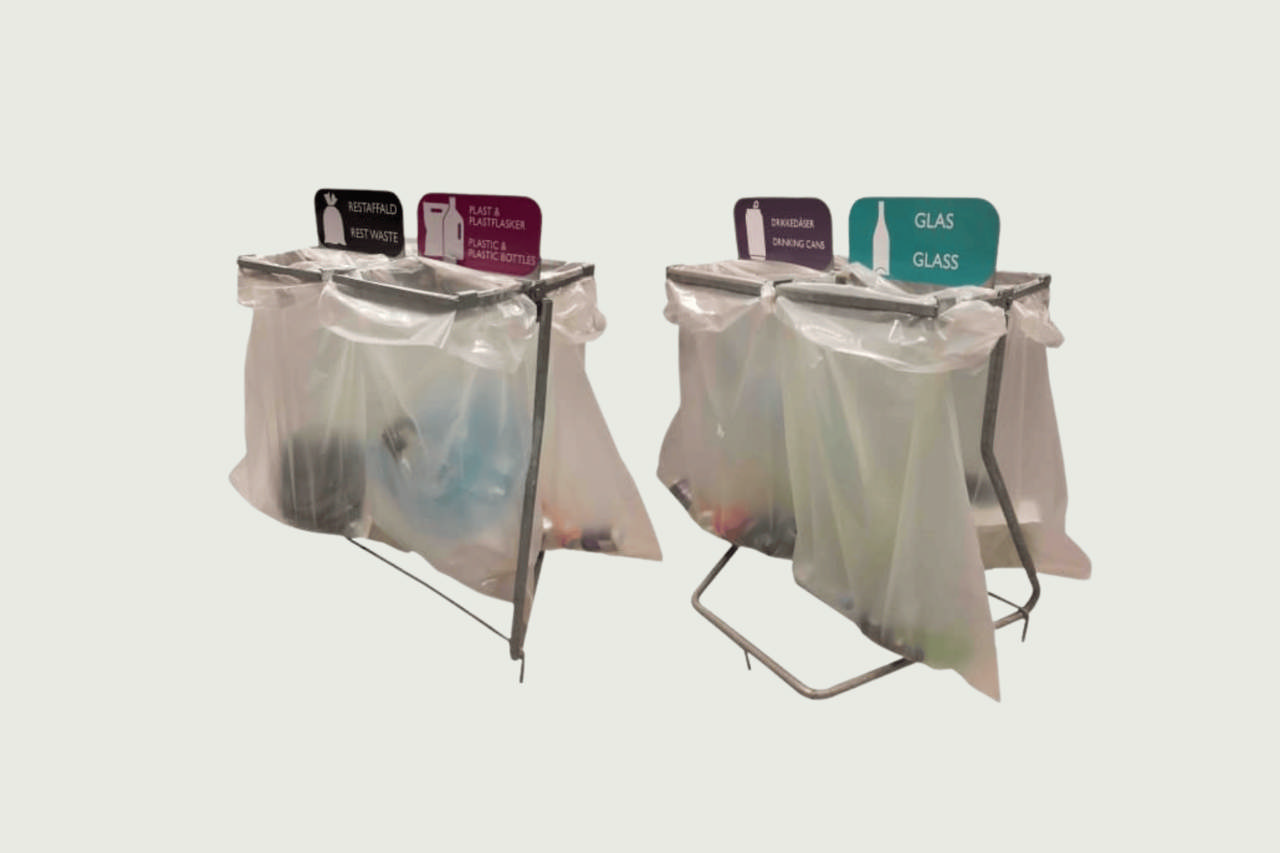 30 stycken avfallshyllor på pall