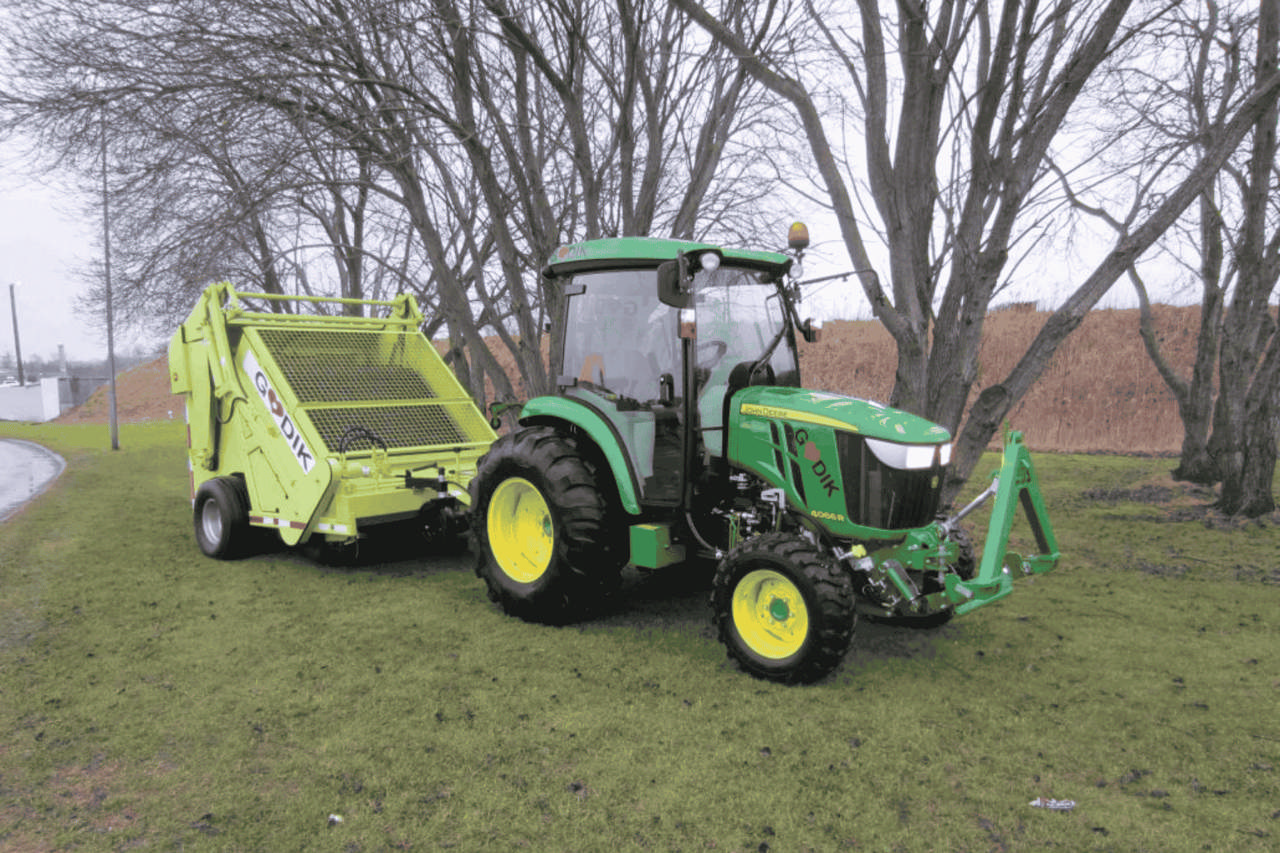 Avfallssamlare med traktor